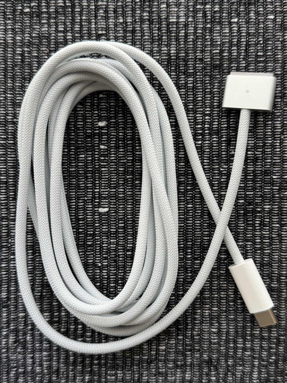APPLE USB-C to MagSafe 3 Charging Cable (2m) – MacBook Pro 14”